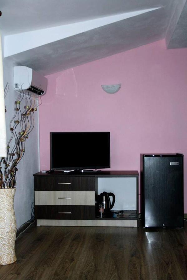 Guest House Bulgari Kazanluk Bagian luar foto