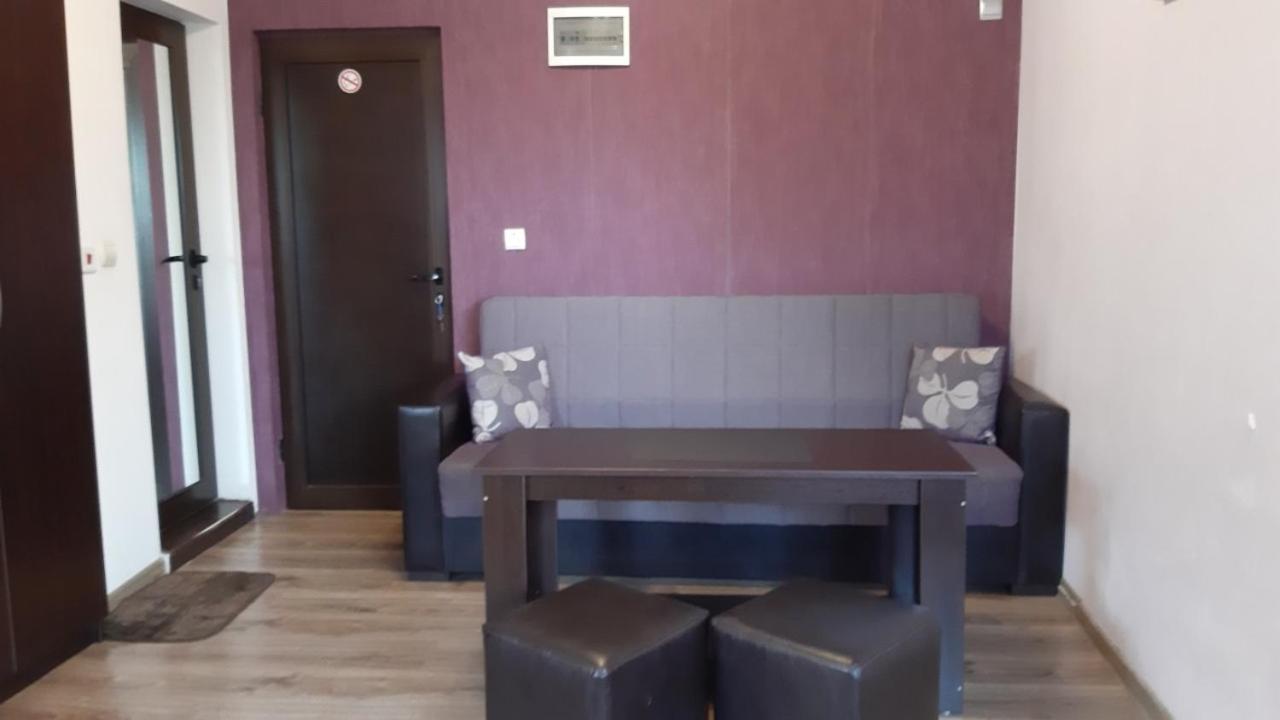 Guest House Bulgari Kazanluk Bagian luar foto